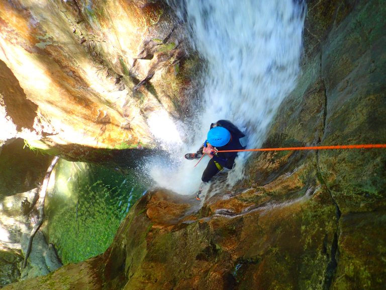 Rappel toboggan canyon des ecouges Vercors outdoor canyoning